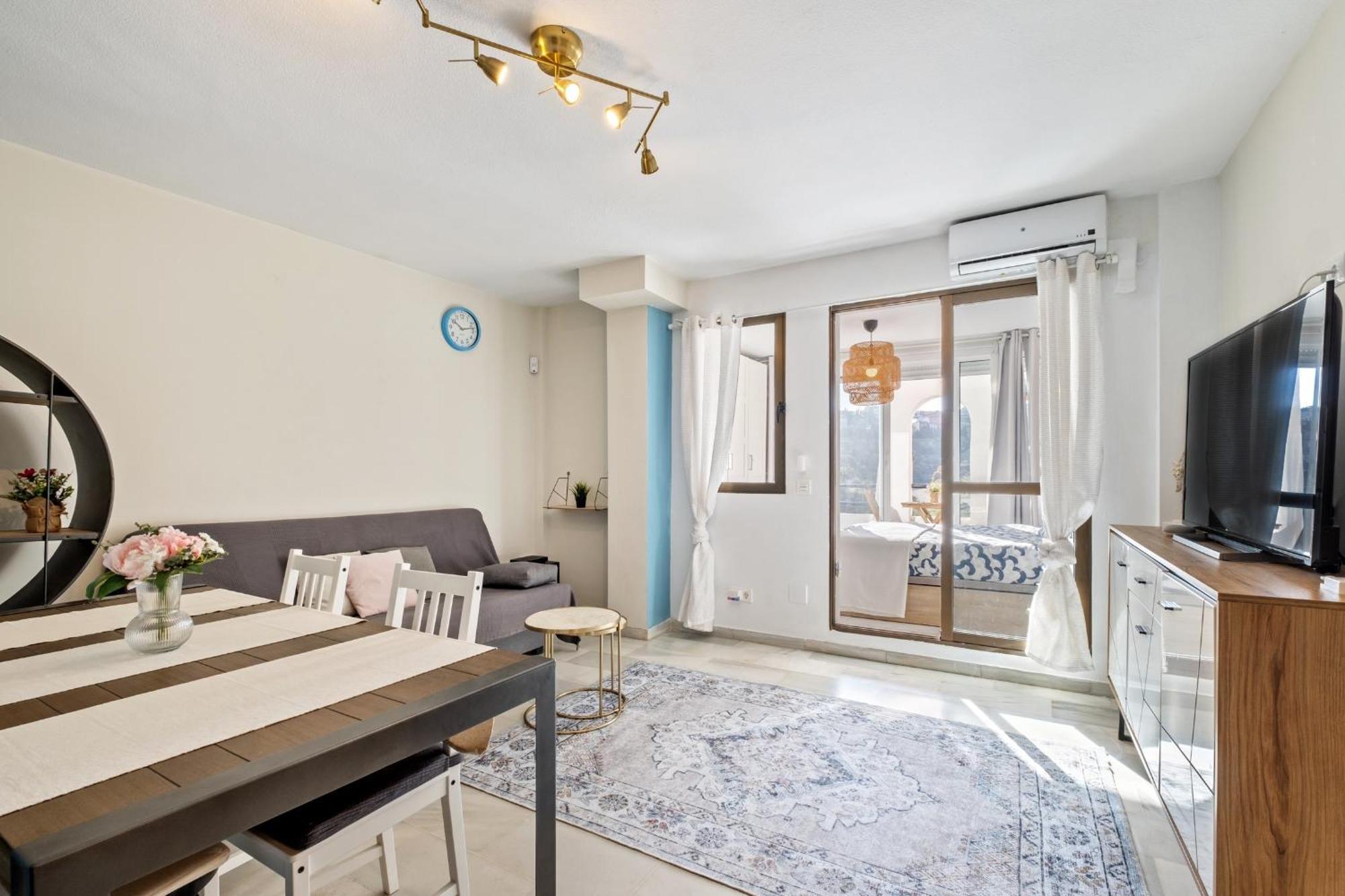 Pueblo Evita Holiday Benalmádena Εξωτερικό φωτογραφία